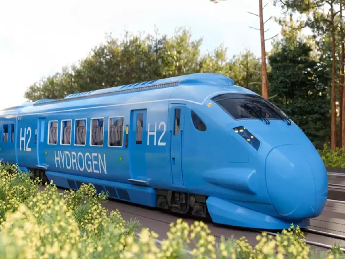 India Unveils World's Most Powerful Hydrogen-Powered Train Engine