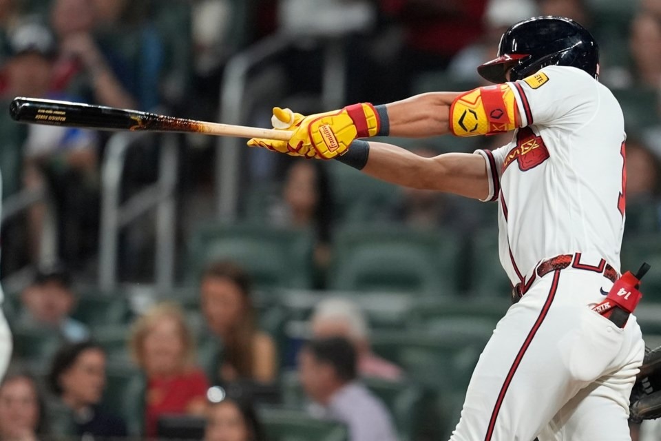 Braves Crush Royals 6-0 With Three Homers On Opening Night
