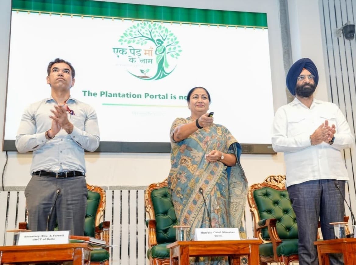 CM Rekha Gupta Announces Rs 8,300-Crore Clean Air Plan for Delhi
