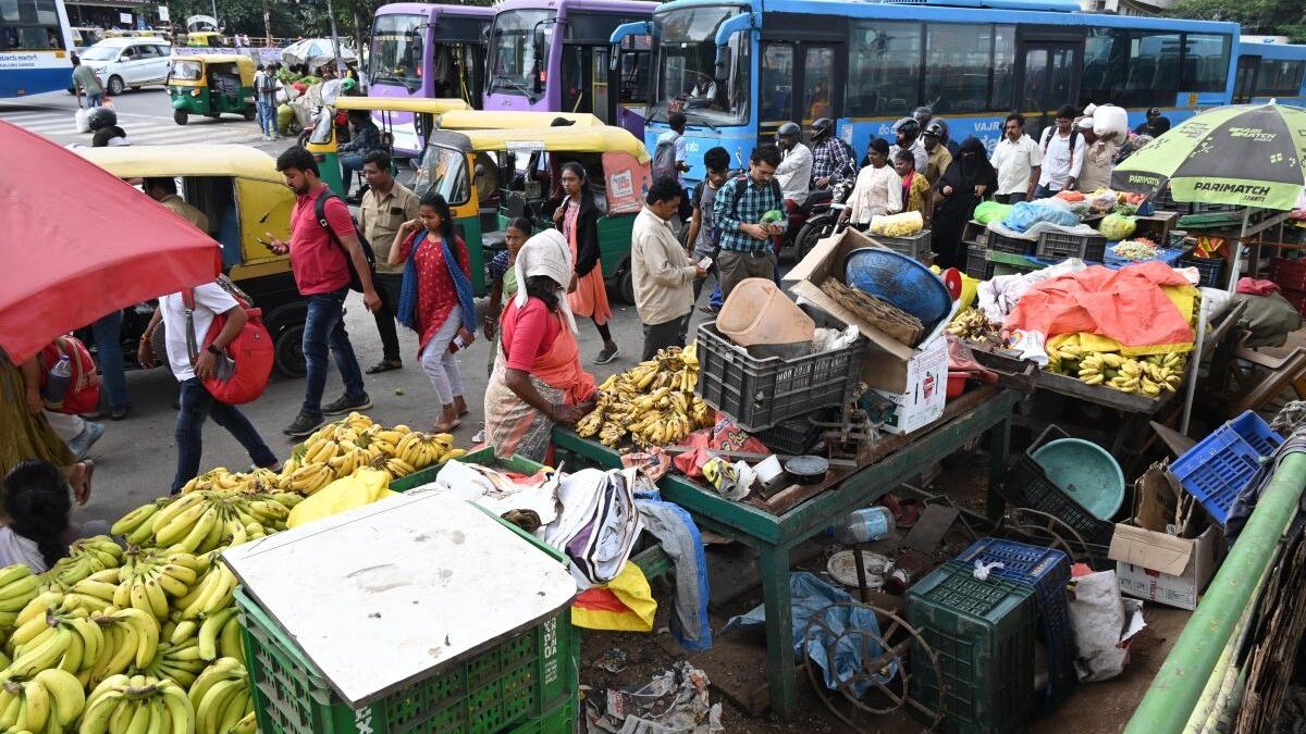 Bengaluru’s East and North Corporations to Issue ID Cards to 6,600 Vendors for Regulation and Livelihood Protection