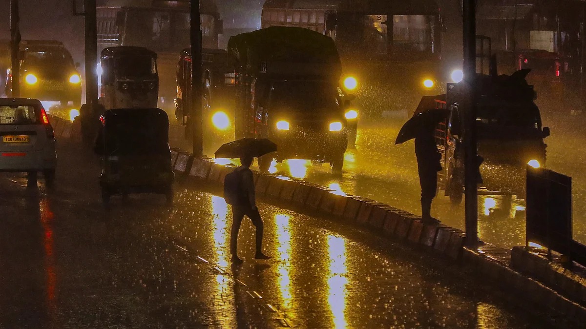 Deluge In The Deccan: Hyderabad Reels As Musi River Breaches Banks, Over 1,000 Evacuated