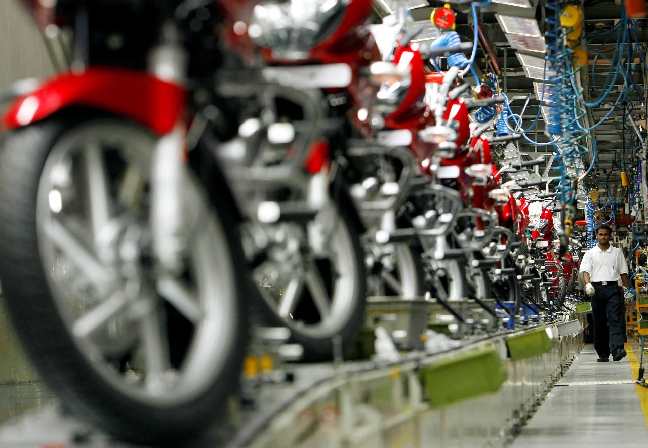 Bajaj Auto Charges Ahead: Targets 22,000 EV Deliveries In August, Urges GST Reform As Magnet Supply Normalizes