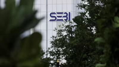 SEBI Eases Intraday Monitoring Rules for Index Derivatives, Delays Penalty Enforcement