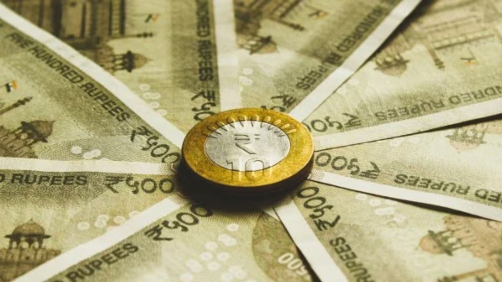 India's Forex Reserves Hit 11-Month Low at $623.98 Billion Amid Rupee Volatility