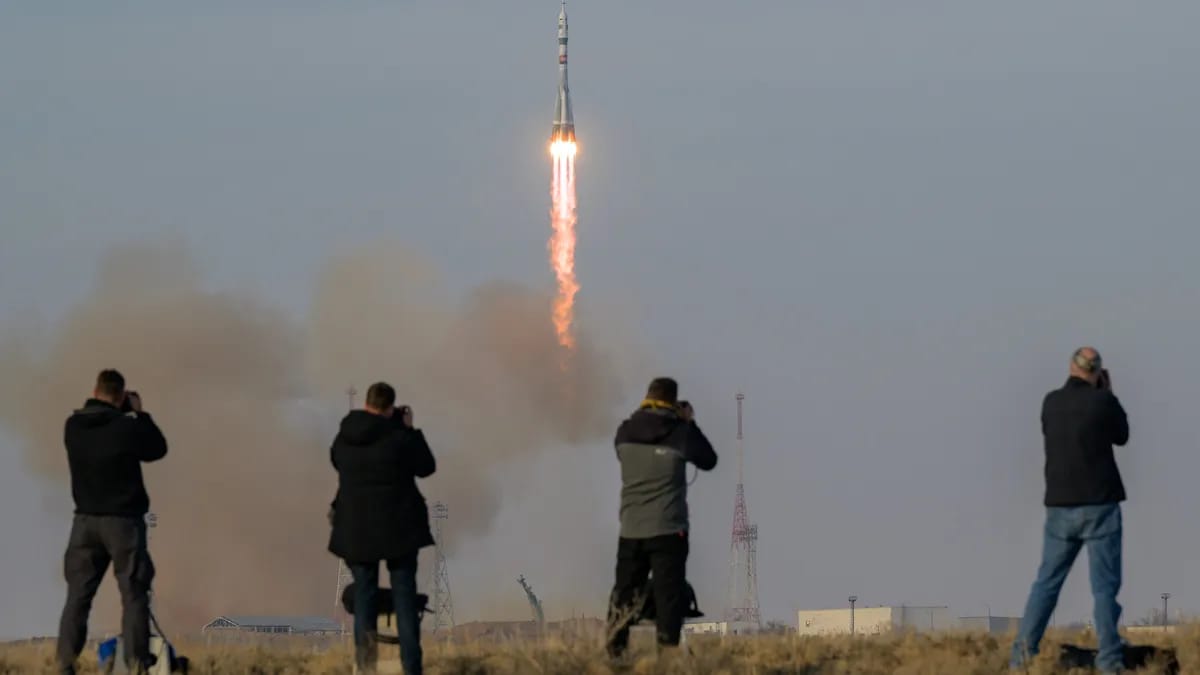 Holiday in Orbit: New Crew Joins ISS in Record Thanksgiving Flight