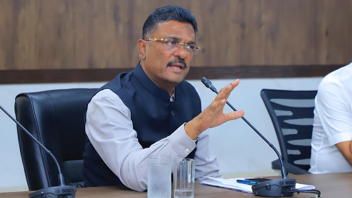 Staff Left Waiting: Mumbai Central’s New Reservation Room Still Off-Limits After Ministerial Launch