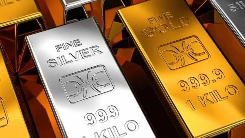 Gold Hits the Roof, Silver Steals the Show: Safe Havens Sparkle in Global Storm