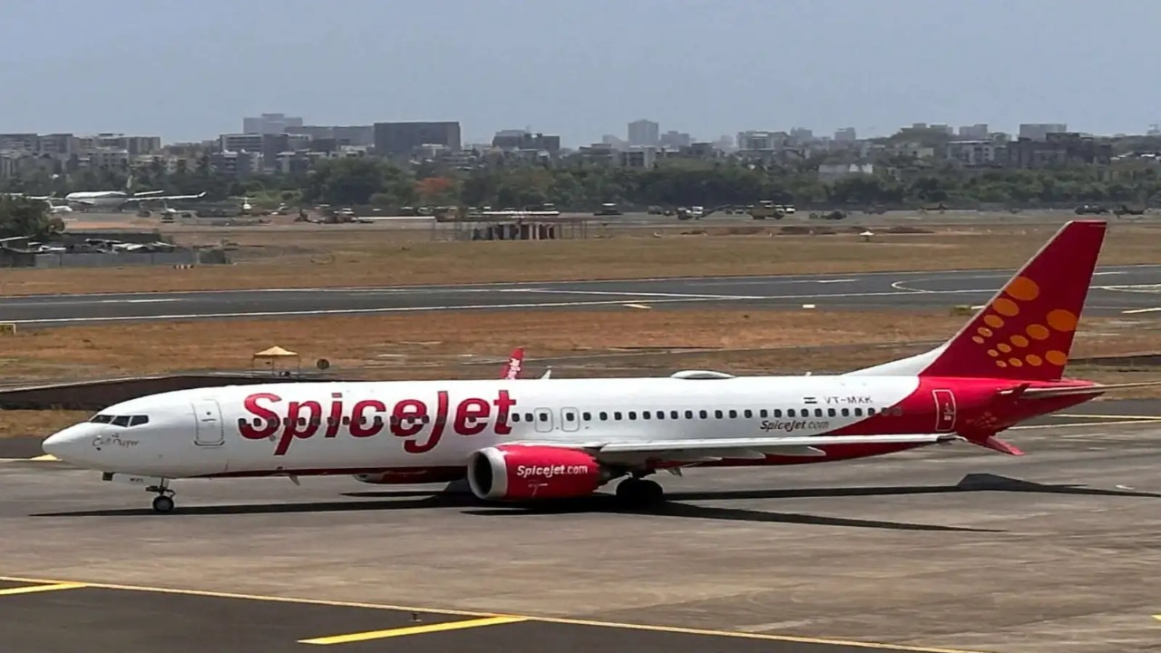 SpiceJet Strengthens Fleet With Lease Finalisation For Eight Boeing 737 Aircraft Ahead Of Winter Rush
