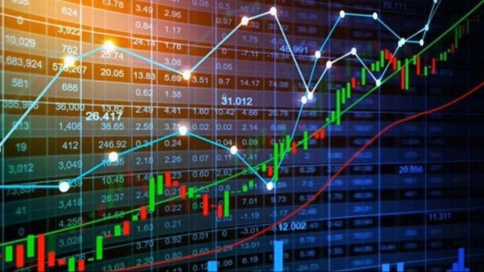 Mixed Market Moves: IT Gains, Banks Slip