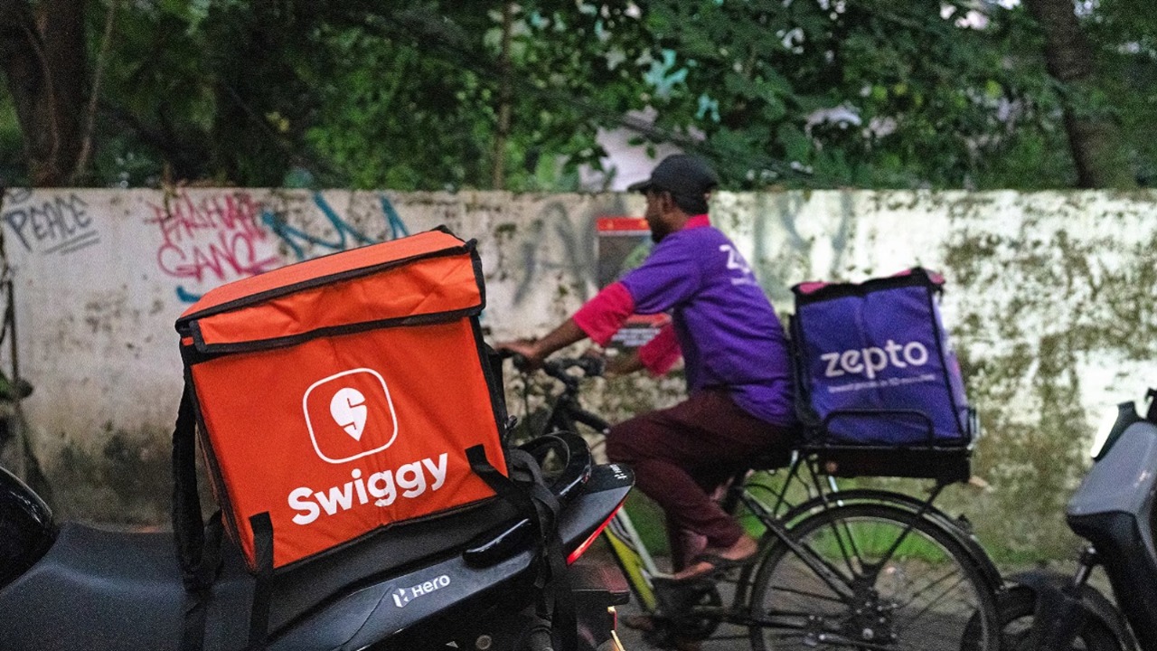 Instamart’s Fee Waivers Challenge Zepto’s Dominance in Quick Delivery Price Race