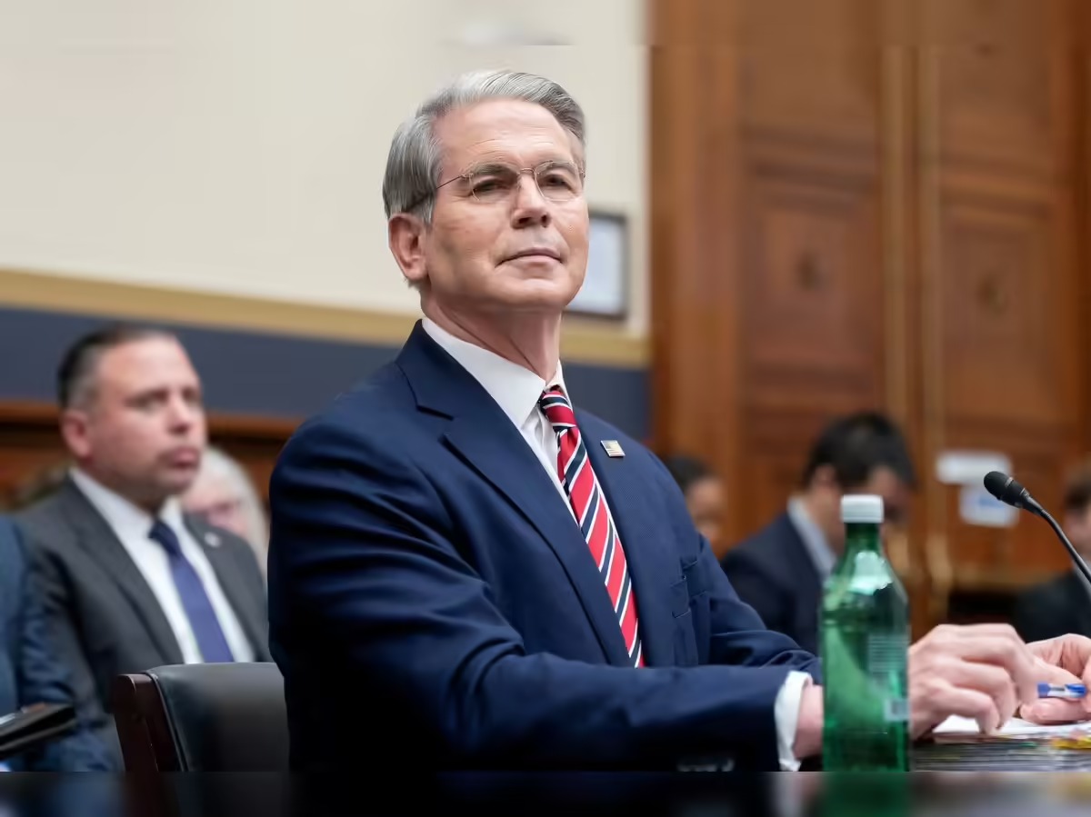 Tariff Clock Ticks: Bessent Signals Flurry of US Trade Announcements Ahead of Deadline