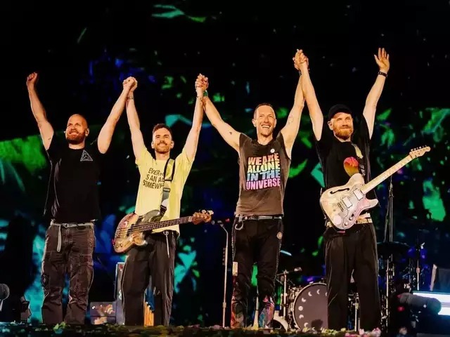 Ahmedabad vs. Mumbai: Coldplay Concert Showdown Sparks Heated Debate Among Fans