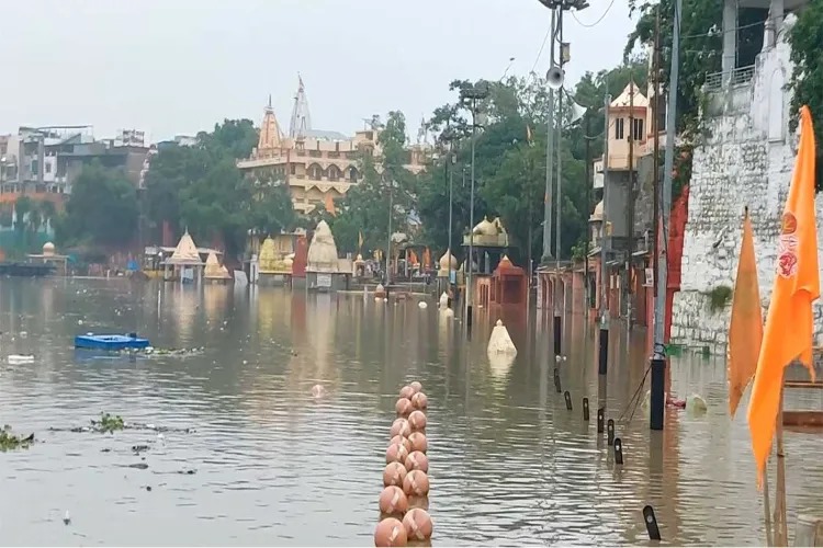 Heavy Rain Causes Waterlogging in Ujjain as Shipra River Swells