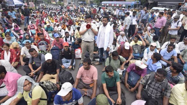 Clash at Bikash Bhawan: Sacked Teachers Storm Kolkata HQ, Demand Justice in SSC Scam Fallout