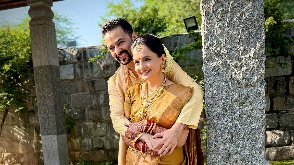 Gia Manek and Varunn Jain’s Intimate Wedding: When Gopi Bahu Found Her Real-Life Ahem