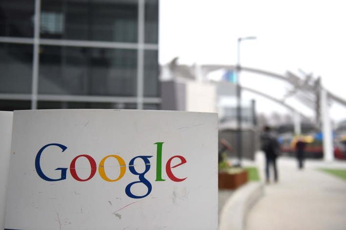 New Google Guidelines for Software Engineers: Exclusive Use of Internal AI Models to Boost Coding Productivity