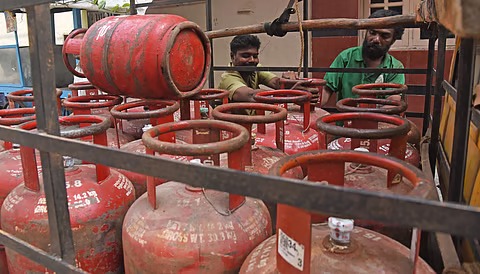 Hoteliers Request Andhra Pradesh Seek GST Cut on Commercial LPG