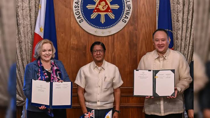 Tourism Gets a Turbo Boost: New Zealand Invests Big, Philippines Flings Open Its Doors