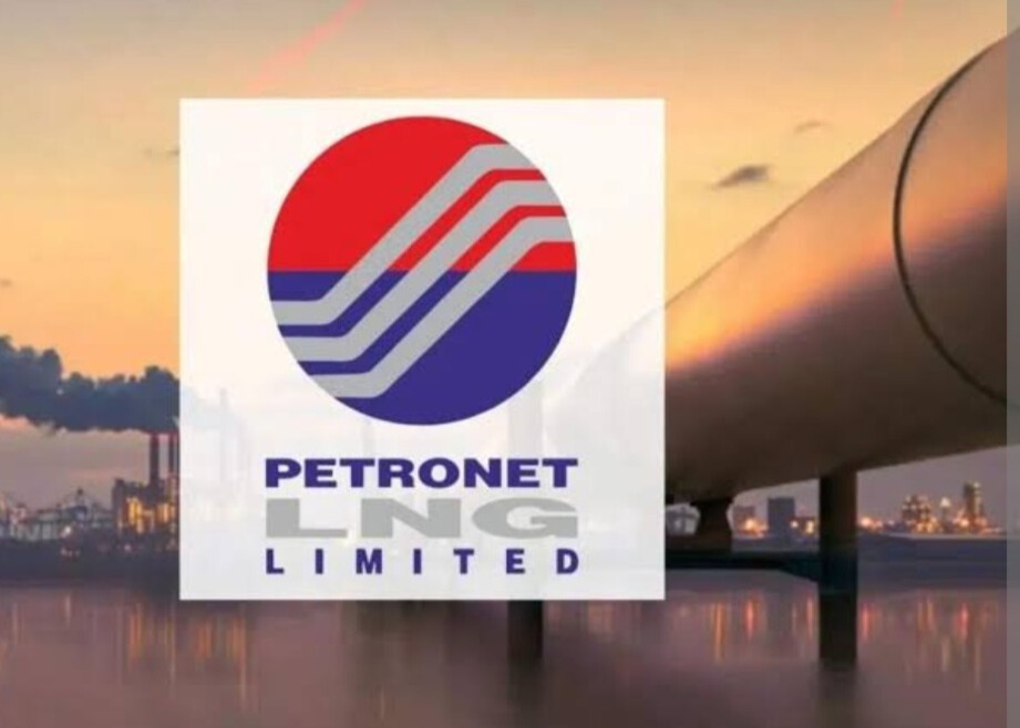 Petronet LNG: Motilal Oswal Sees 50% Upside as Stock Hits 52-Week Low