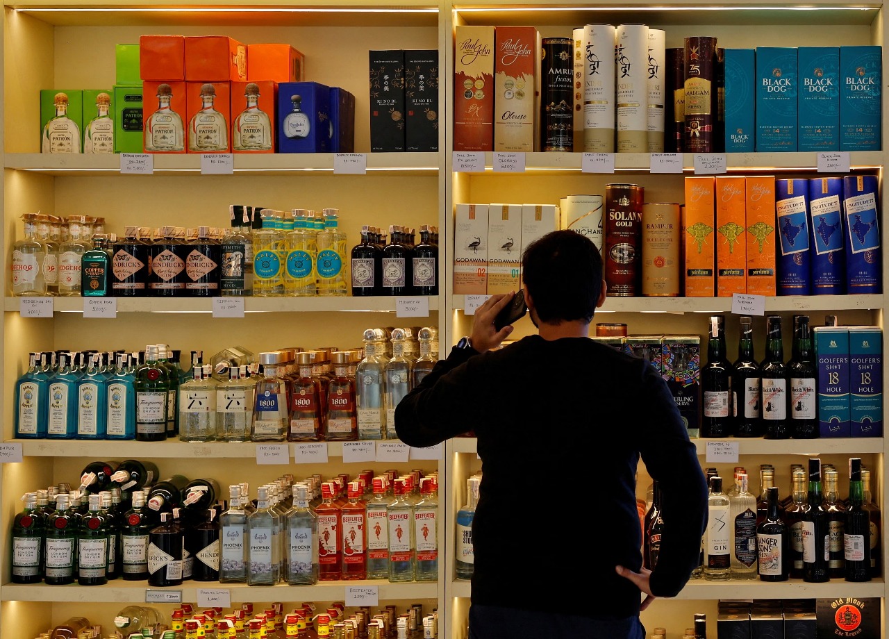 UP Revolutionizes Liquor Retail: E-Lottery System Replaces Traditional Shop Allocations