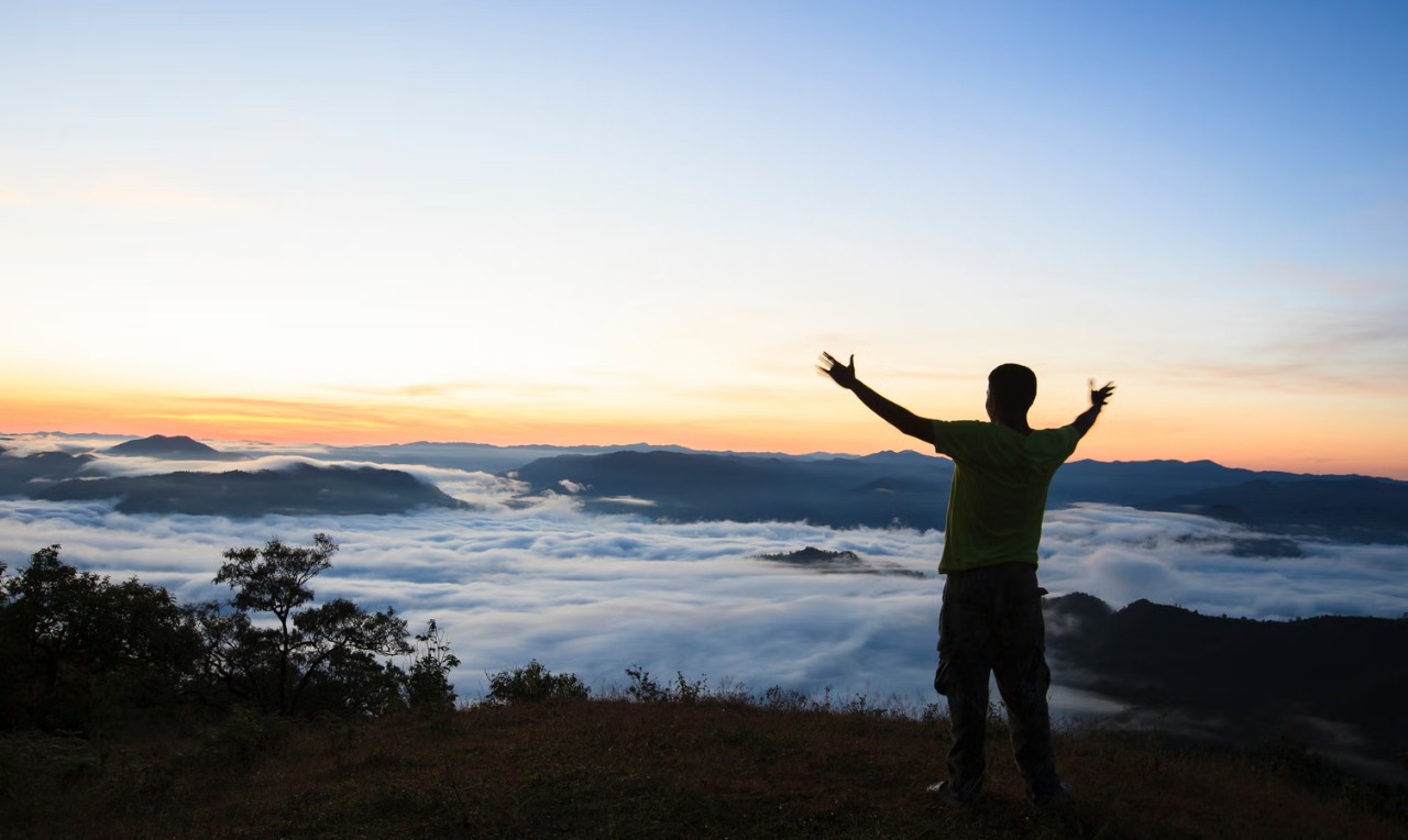 Pack Light, Breathe Deep: 7 Hill Escapes That’ll Refresh Your Soul