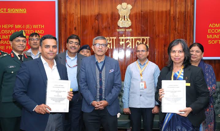 India Strengthens Military Firepower: Defence Ministry Signs ₹46.66 Billion Contracts for Carbines and Torpedoes
