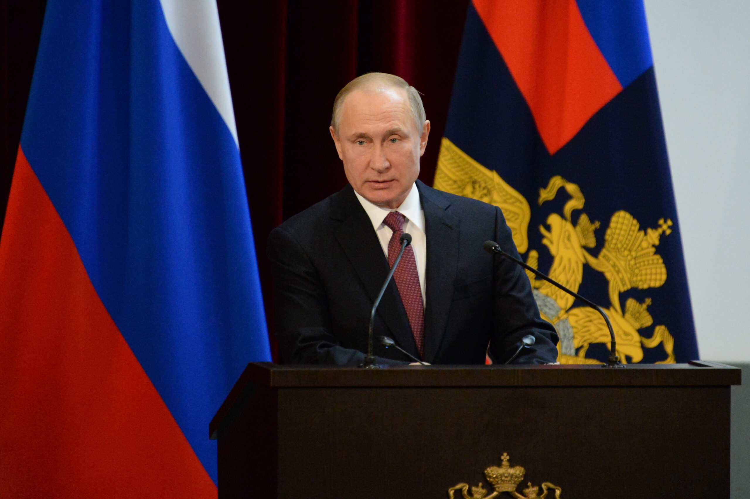 Putin's Strategic Gambit: Rare-Earth Offer to US Amid Trump-Zelensky Tensions