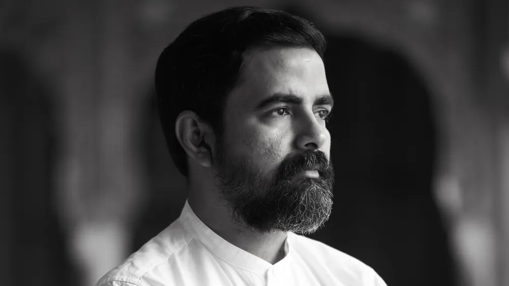 Sabyasachi Mukherjee: From Tragedy to Triumph – The Designer Who Built a $2 Billion Fashion Empire