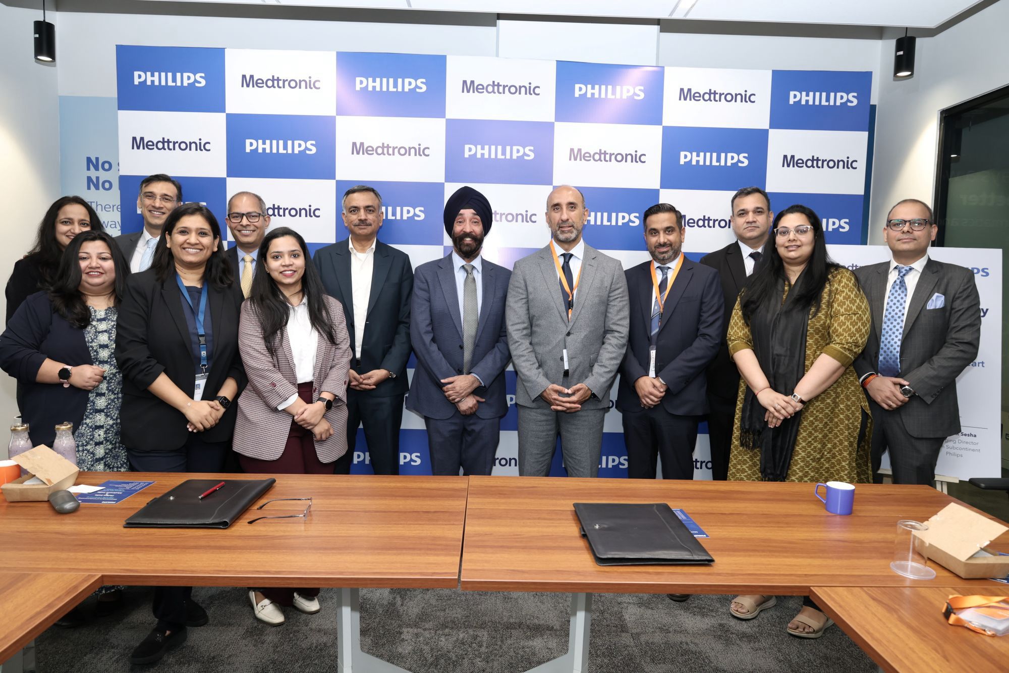 Training Docs for Stronger Hearts: Philips and Medtronic Lead the Charge in Structural Heart Imaging!