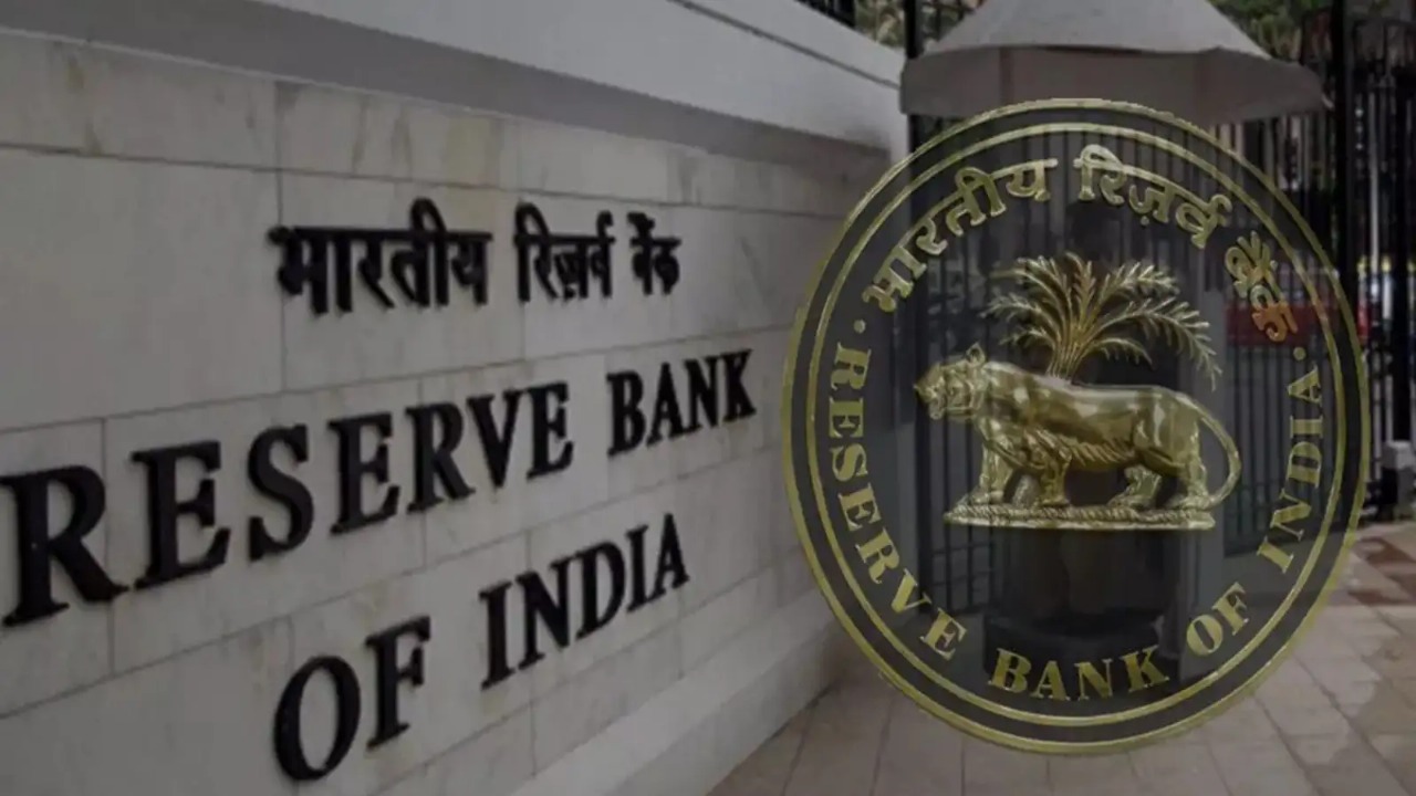 RBI’s Money Market Moves: Banks’ Cash Pile Swells to ₹9.62 Trillion, Government Surplus and Liquidity Operations in Focus