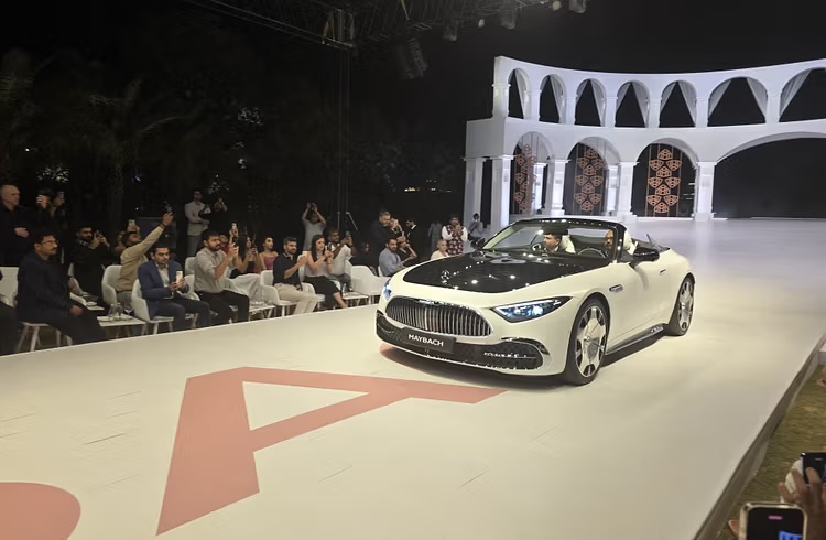 Cruising in Couture: Mercedes Expands Ultra-Luxury Line with Maybach SL 680