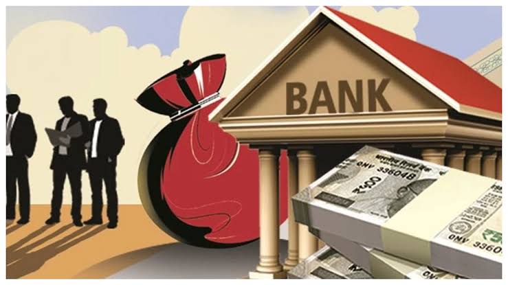 Cash Balances Balloon, Rupee Softens: RBI’s Tightrope Walk