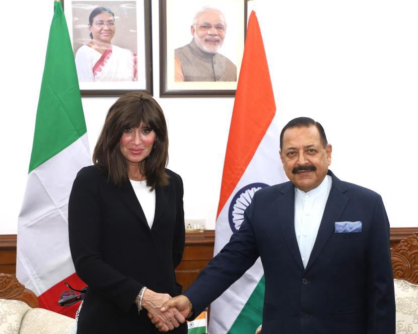 Bridging Minds: Italy’s Education Minister Teams Up with Dr. Jitendra for Future-Focused MoU!