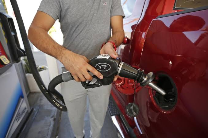 House Pulls the Plug: California’s Gas Car Ban Gets Red Light from Congress