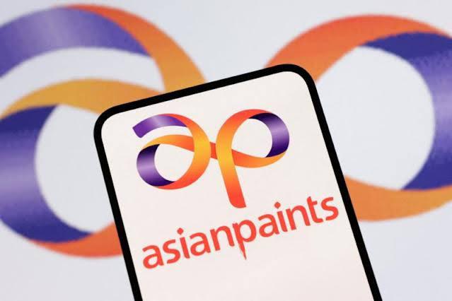 Strokes of Suspicion: Asian Paints Faces Antitrust Heat After Birla Brushes Up a Complaint
