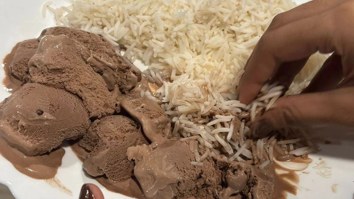 Swiggy Sparks Debate With Rice And Chocolate Ice Cream As “Best Dessert”