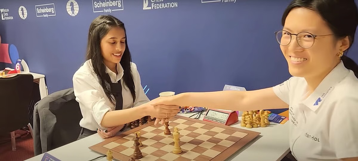Divya Deshmukh Stuns World No. 1 Hou Yifan at World Blitz Team Championship; PM Modi Applauds Her Grit