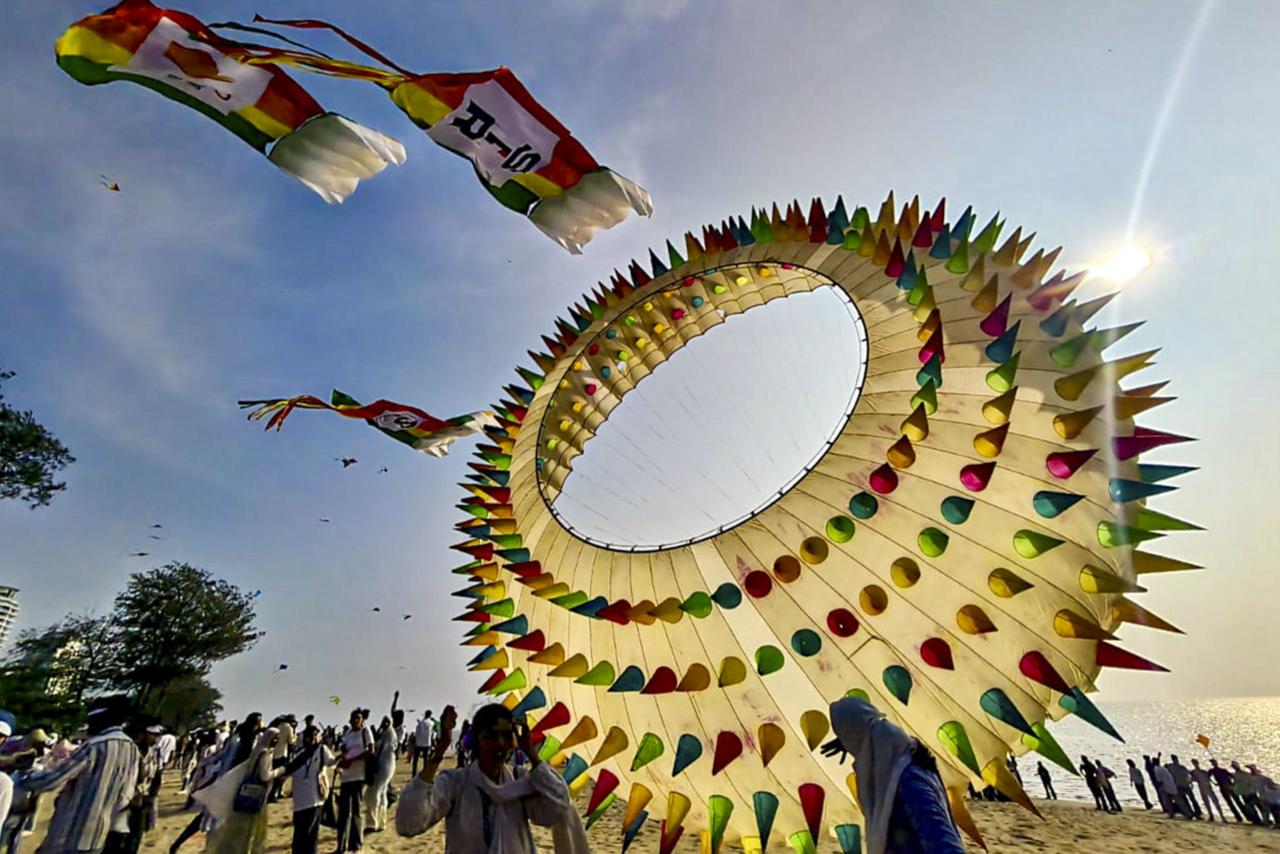 Democracy Takes Flight: Kozhikode’s Mega Kite Festival Soars with Electoral Awareness