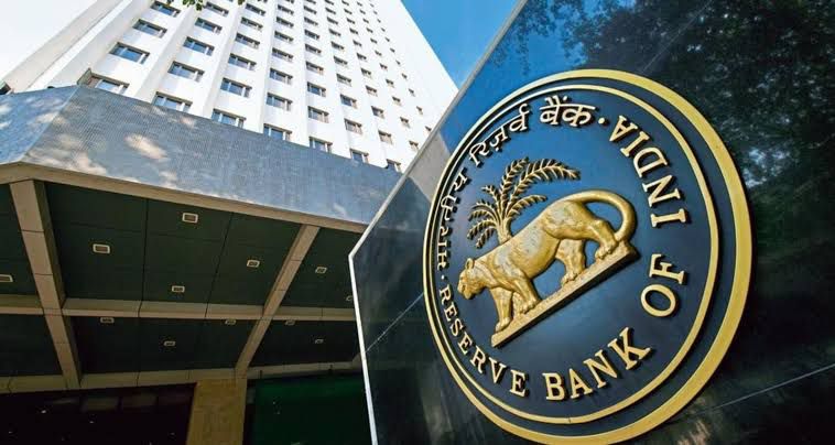 RBI Cracks the Whip: Four South Indian Co-op Banks Penalized for Regulatory Lapses
