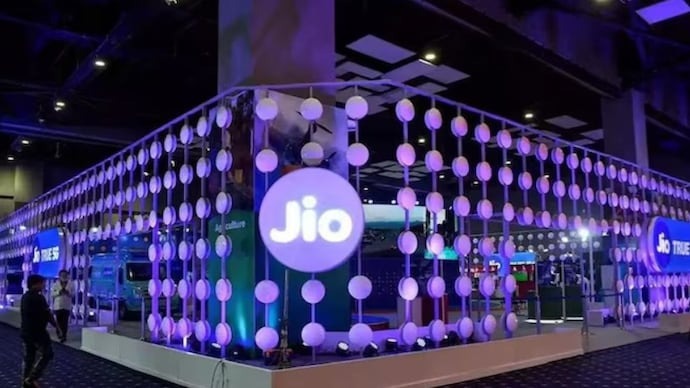 IPO Patience: Reliance Retail and Jio Platforms Push Listings Beyond 2025