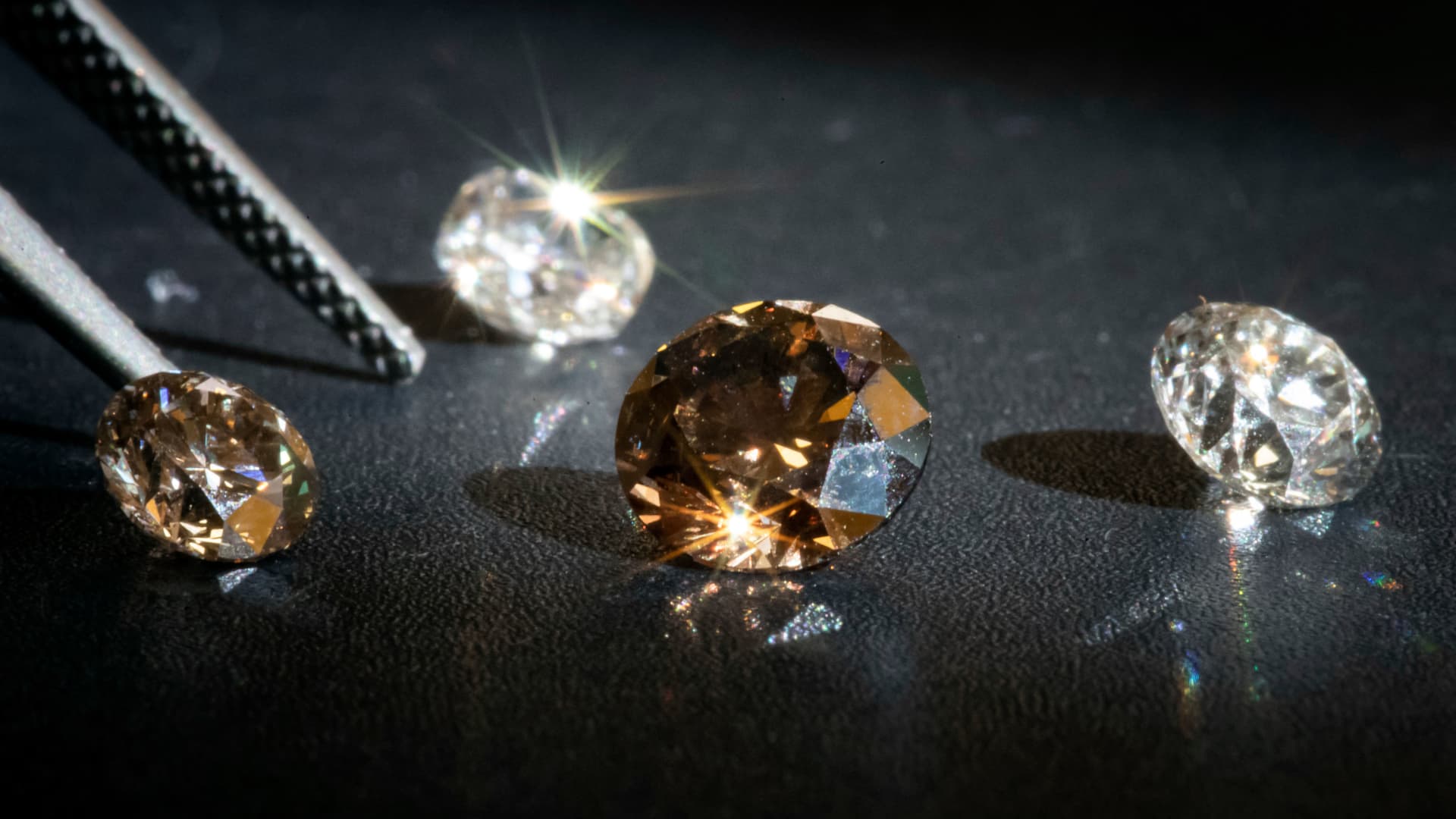 Mini Diamonds (India) Launches Large-Scale Lab-Grown Diamond Production