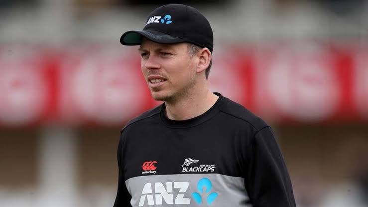 Pakistan Struggles in Chase Against New Zealand’s 321-Run Target