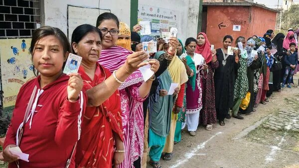 In Cash We Trust: Direct Transfers Reshape Election Strategies