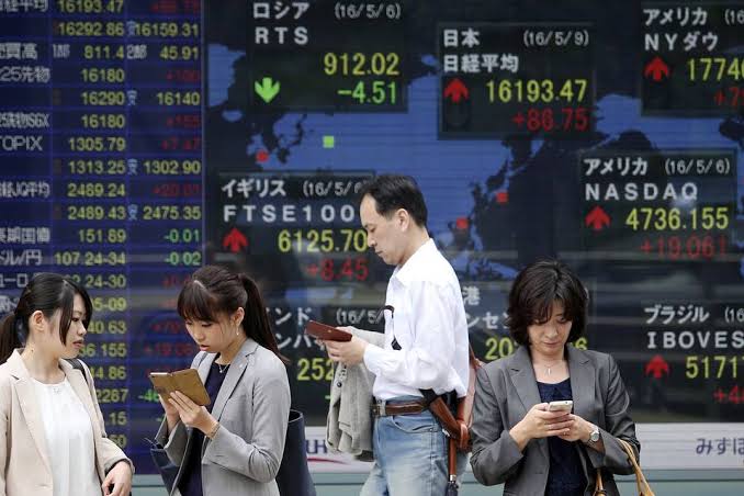 Market Buzz: Bulls Eye Gains as Global Futures Surge