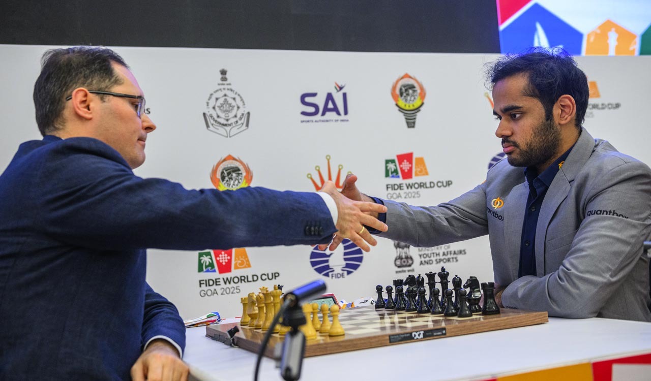 FIDE World Cup 2025: Arjun Erigaisi and P Harikrishna Start Round 5 with Solid Draws, Keep Title Hopes Alive