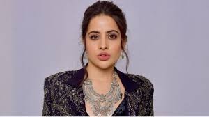 Uorfi Javed Shows Off Impressive Pole Dancing Skills – Fans Are in Awe!