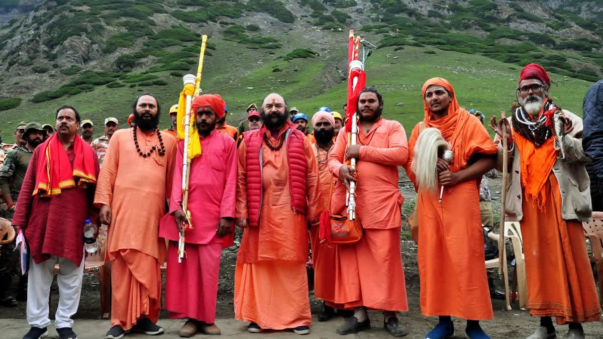 ‘Chhari Mubarak’ Arrives at Holy Cave, Bringing Amarnath Yatra 2026 to a Spiritual Finale