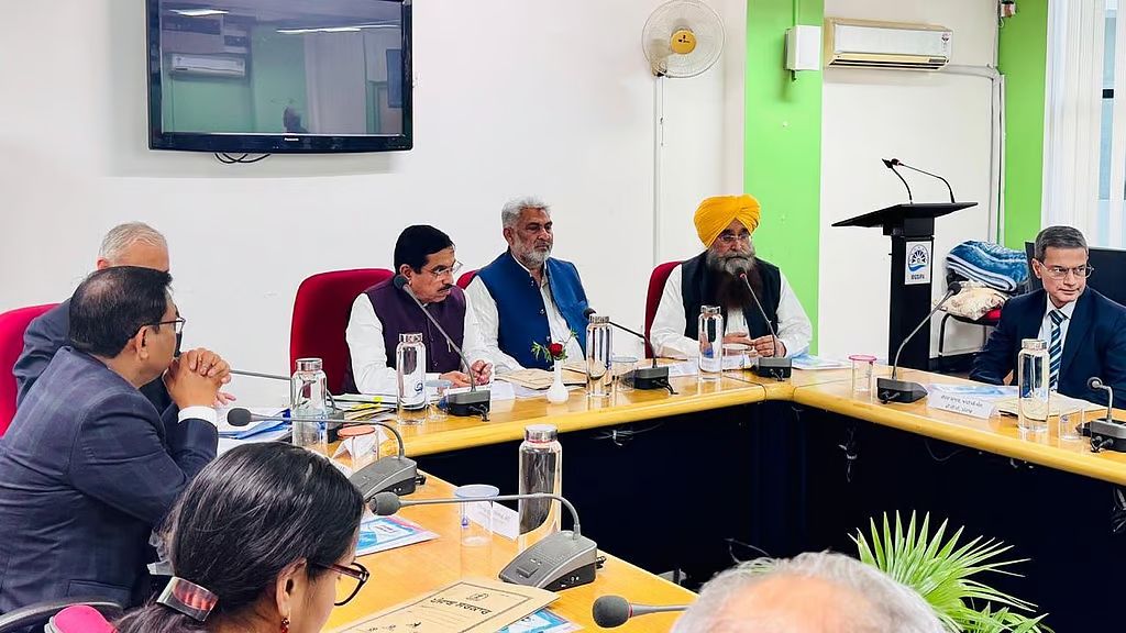 Farmers and Centre Hold Cordial Talks; Next Round Scheduled for February 22