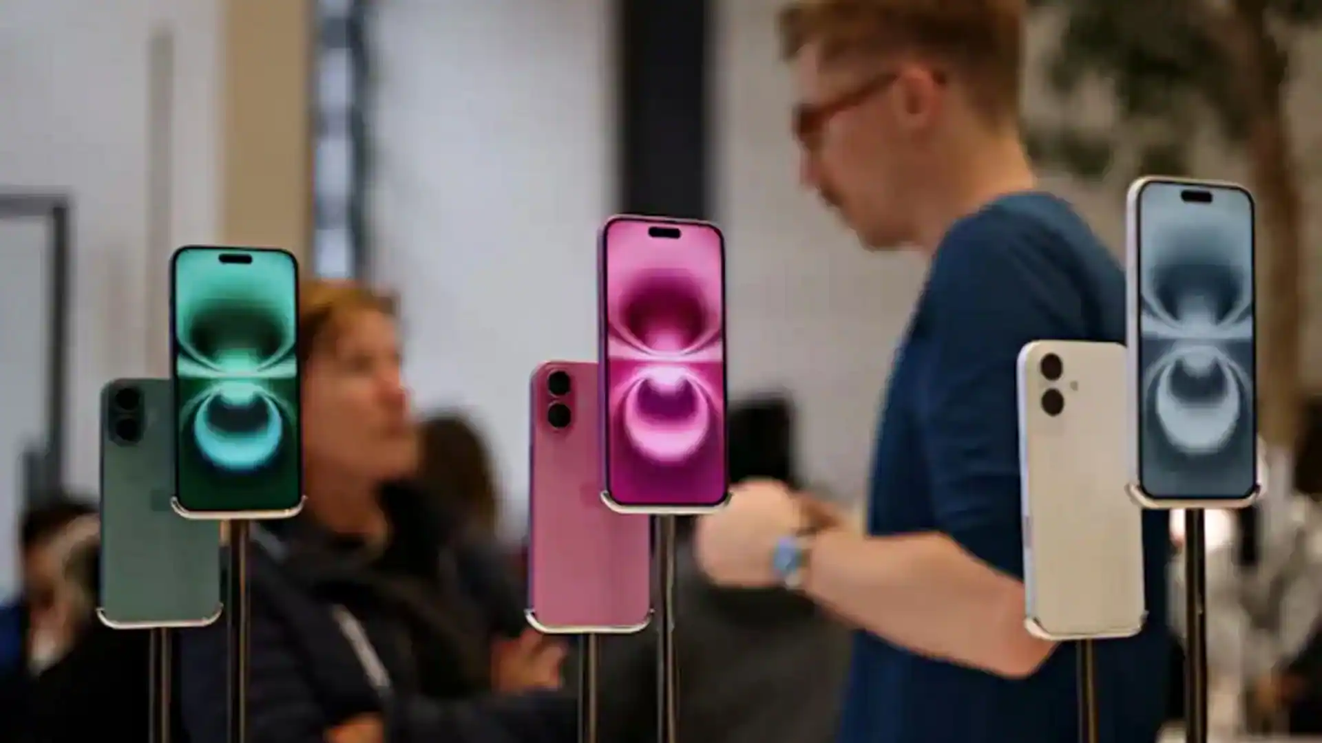 Apple Peels Past Samsung in Q1—A Fresh Slice of Market Dominance