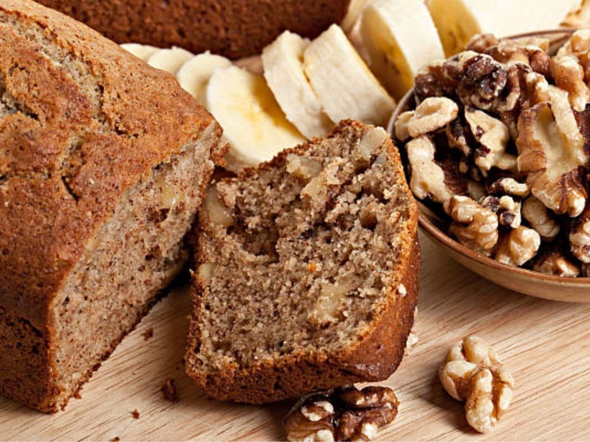 Quick, Healthy & Festive: Air Fryer Walnut Banana Bread For New Year’s Eve